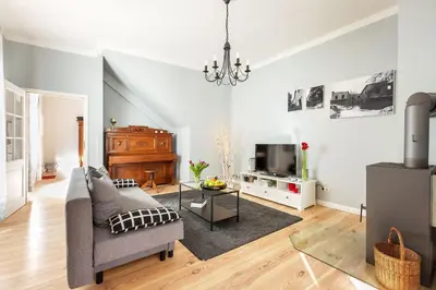 Ein Sitzbereich in der Unterkunft Idyllisches Haus mitten in Berlin