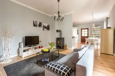 TV/Unterhaltungsangebot in der Unterkunft Idyllisches Haus mitten in Berlin