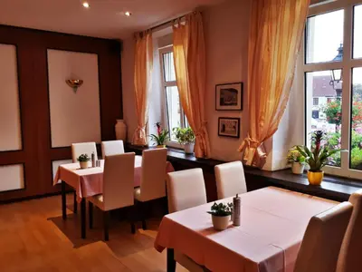 Ein Sitzbereich in der Unterkunft Hotel Krone Lindow