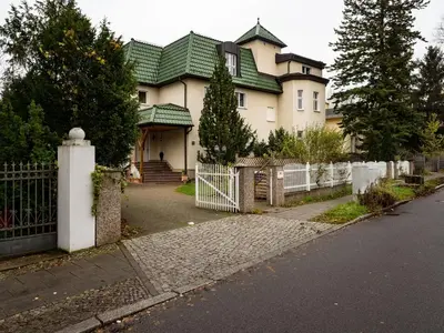 Das Gebäude in dem sich die Ferienwohnung befindet