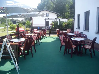Ein Restaurant oder anderes Speiselokal in der Unterkunft Hotel Am Schiffshebewerk