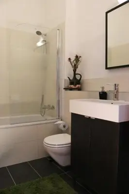 Ein Badezimmer in der Unterkunft Berlin Apartments Mitte