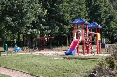 Ein Kinderspielbereich in der Unterkunft Ferienpark Bad Saarow
