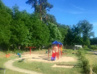 Ein Kinderspielbereich in der Unterkunft Ferienpark Bad Saarow