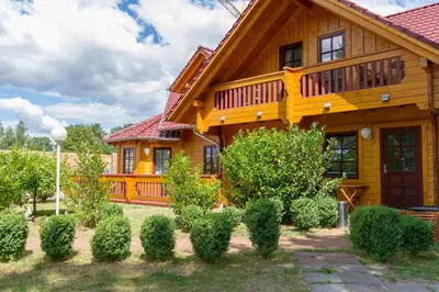 Ein Garten an der Unterkunft Hotel & Restaurant Wilder Eber