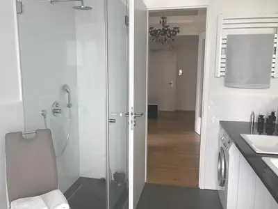 Ein Badezimmer in der Unterkunft Luxury 145 m2 Apartment with Terrace