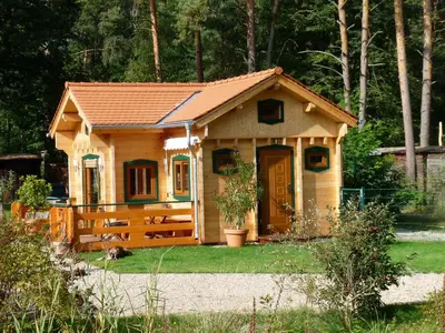 Das Gebäude in dem sich das Ferienhaus befindet
