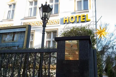 Das Gebäude in dem sich das Hotel befindet