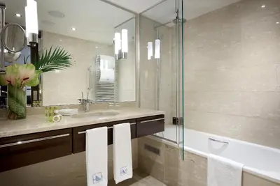 Ein Badezimmer in der Unterkunft Eurostars Berlin