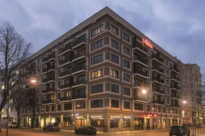 Das Gebäude in dem sich das Aparthotel befindet