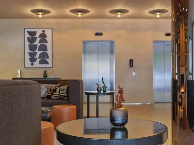 Ein Sitzbereich in der Unterkunft Adina Apartment Hotel Berlin Mitte