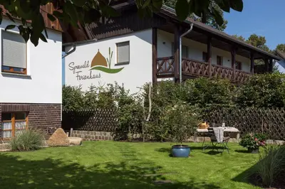 Ein Garten an der Unterkunft Spreewaldferienhaus - Urlaub