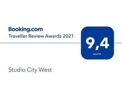 Ein Zertifikat, Auszeichnung, Logo oder anderes Dokument, das in der Unterkunft Studio City West ausgestellt ist