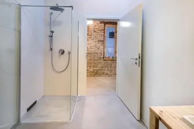 Ein Badezimmer in der Unterkunft Loft in the middle of Berlin
