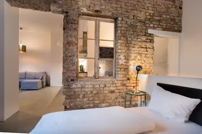 Ein Bett oder Betten in einem Zimmer der Unterkunft Loft in the middle of Berlin
