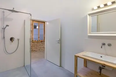 Ein Badezimmer in der Unterkunft Loft in the middle of Berlin