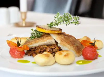 Essen im Hotel oder in der Nähe