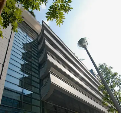 Das Gebäude in dem sich das Aparthotel befindet