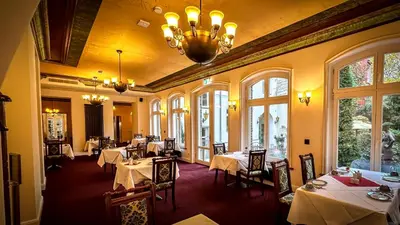 Ein Restaurant oder anderes Speiselokal in der Unterkunft Myer's Hotel Berlin
