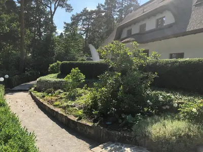 Ein Garten an der Unterkunft Schmeling Haus Bad Saarow