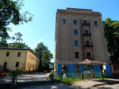 Das Gebäude in dem sich die Ferienwohnung befindet