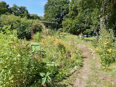 Ein Garten an der Unterkunft Kornspeicher Himmelpfort