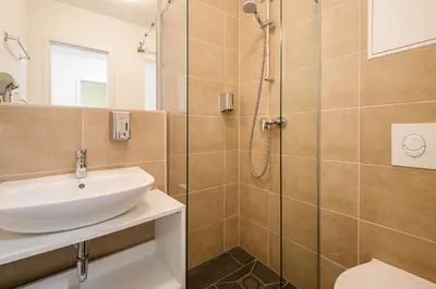 Ein Badezimmer in der Unterkunft Hotel City Green Berlin