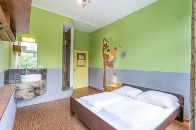 Ein Bett oder Betten in einem Zimmer der Unterkunft Sunflower Hostel Berlin