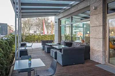 Ein Sitzbereich in der Unterkunft Pestana Berlin Tiergarten