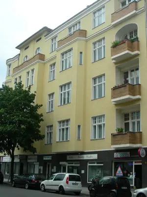 Das Gebäude in dem sich die Pension befindet