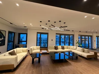 Ein Sitzbereich in der Unterkunft Royal Penthouse Berlin