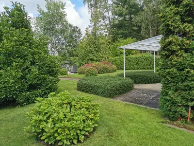 Ein Garten an der Unterkunft Villa Seeidyll