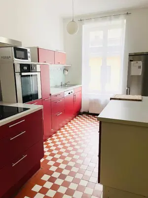 Küche/Küchenzeile in der Unterkunft Nice City Apartment