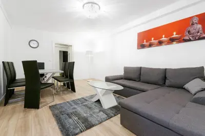 Ein Sitzbereich in der Unterkunft BIG Central City Apt. Potsdamer Platz