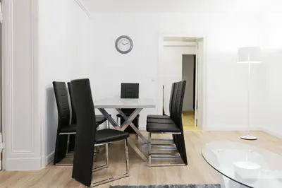 Ein Sitzbereich in der Unterkunft BIG Central City Apt. Potsdamer Platz