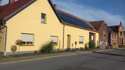 Das Gebäude in dem sich die Ferienwohnung befindet