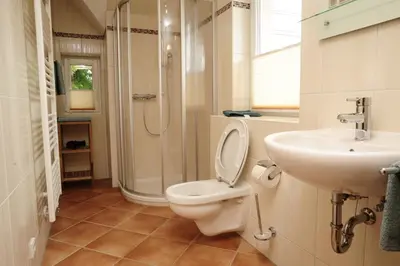 Ein Badezimmer in der Unterkunft Beim Kahnfährmann