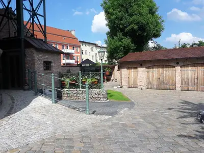 Das Gebäude in dem sich das Ferienhaus befindet