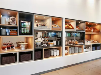 Küche/Küchenzeile in der Unterkunft B&B Hotel Berlin-Charlottenburg