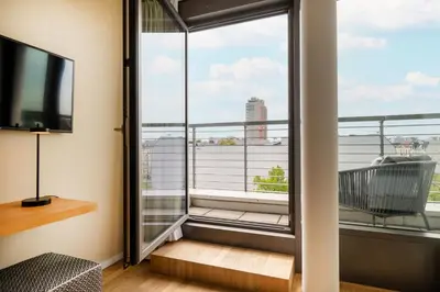 Ein Balkon oder eine Terrasse in der Unterkunft June Six Hotel Berlin City West