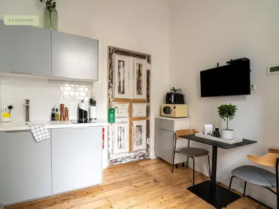 Küche/Küchenzeile in der Unterkunft Apartments Berlin Bornimer Straße