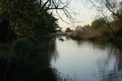 Blick auf einen Fluss in der Nähe des Ferienhauses