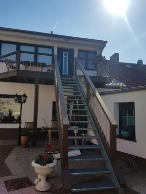 Das Gebäude in dem sich die Ferienwohnung befindet