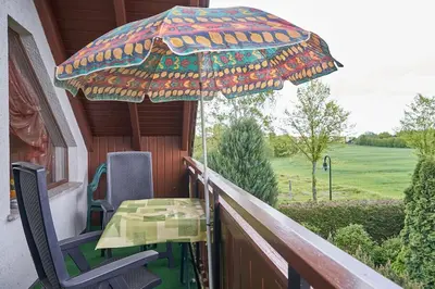 Ein Garten an der Unterkunft Ferienwohnung am Stadtrand von Berlin
