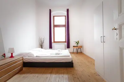 Ein Bett oder Betten in einem Zimmer der Unterkunft 3 Bedroom Apartment (ACERE)