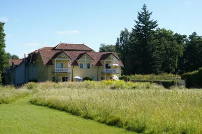 Das Gebäude in dem sich die Ferienwohnung befindet