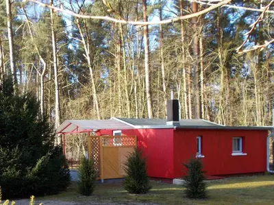 Das Gebäude in dem sich das Ferienhaus befindet
