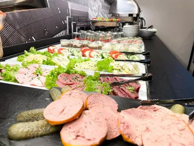 Essen im Aparthotel oder in der Nähe