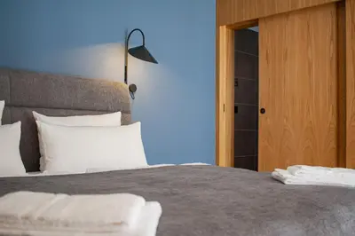 Ein Bett oder Betten in einem Zimmer der Unterkunft Project JUNE - ehemals Landgasthof Jüterbog