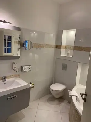 Ein Badezimmer in der Unterkunft Berliner Hof